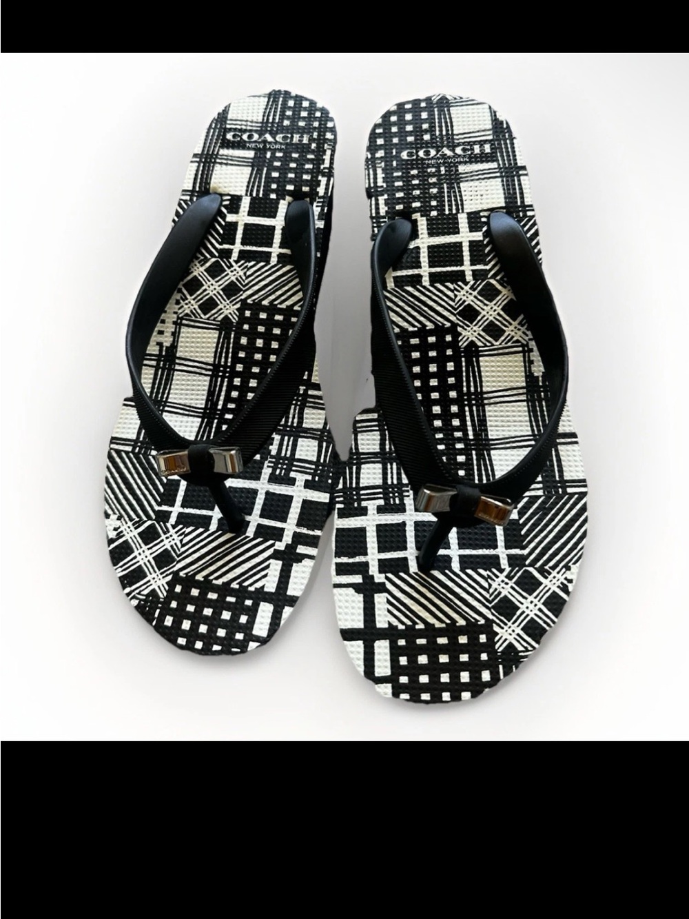 Coach Women’s Black White Thong Bow Flip Flops Sandals Geometric Design Size 7